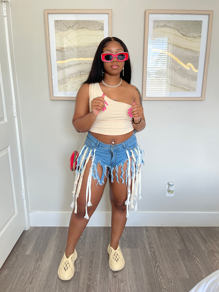 "FINESSE" DENIM SHORTS